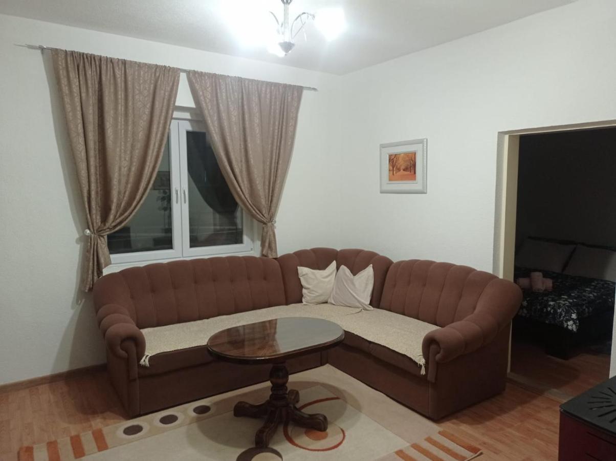 Апартаменты Apartman Lili Ливно Экстерьер фото