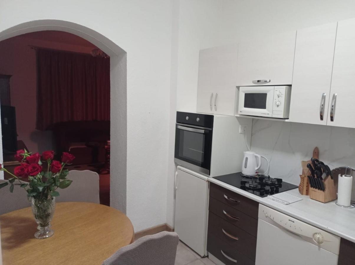 Апартаменты Apartman Lili Ливно Экстерьер фото